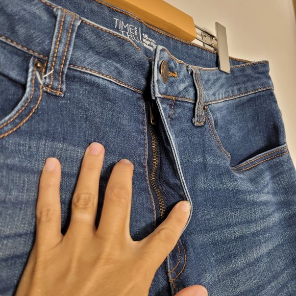 Time and Tru Denim Blue Jeans High Rise Skinny Slim Womens Plus Size 16 Petite - Picture 2 of 12